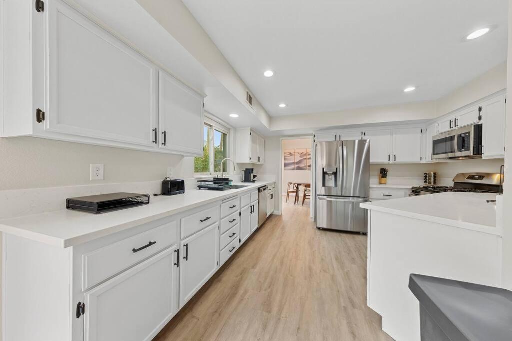 4br Model W Pool And Pool Table In Henderson Сasa de vacaciones