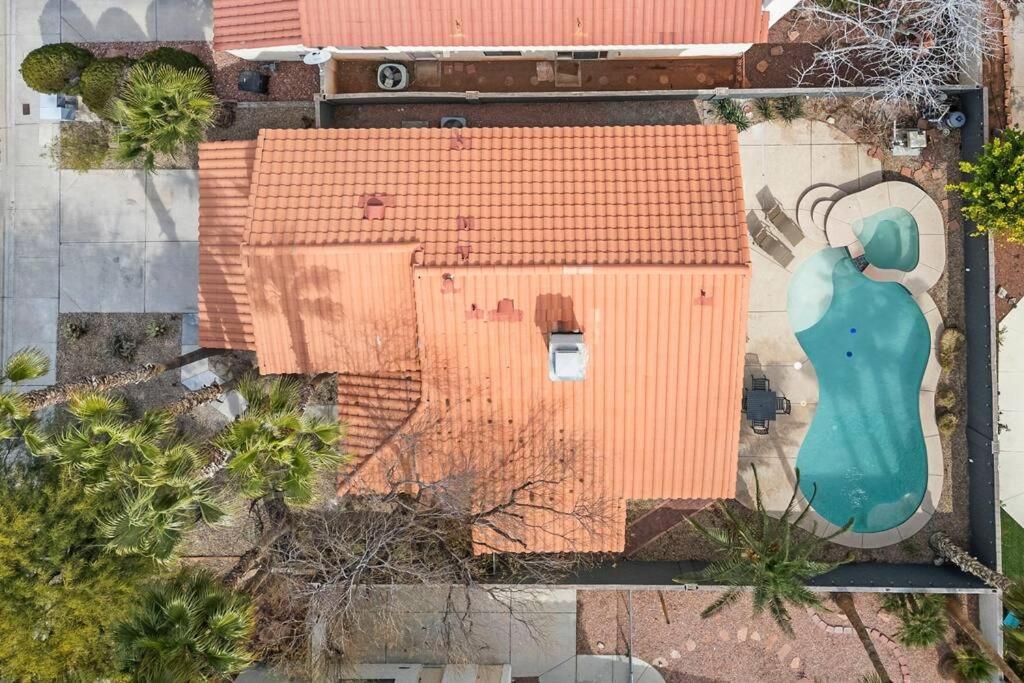 4br Model W Pool And Pool Table In Henderson Сasa de vacaciones *