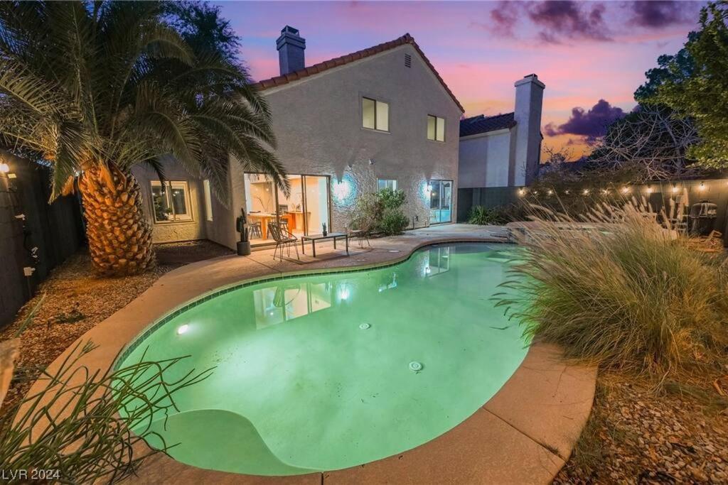 Сasa de vacaciones 4br Model W Pool And Pool Table In Henderson Las Vegas